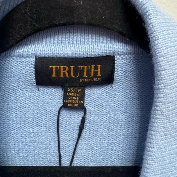 NWT Truth V-Neck Polo Sweater - Picture 2 of 3